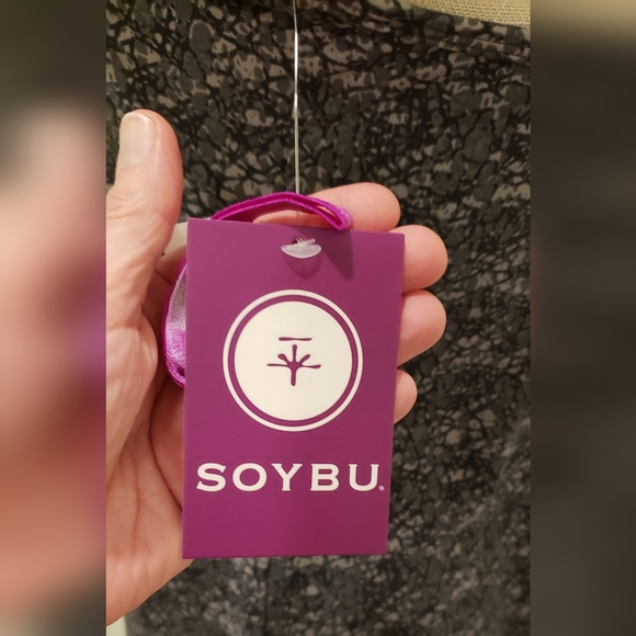 NWT Soybu Activewear tank size L - Picture 6 of 11